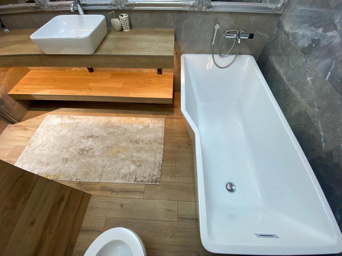 Rentnow Modern Lux Apartment In Centre Chişinău Eksteriør billede