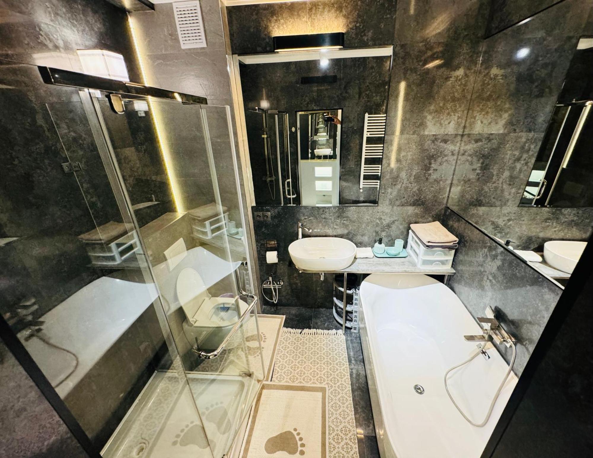 Rentnow Modern Lux Apartment In Centre Chişinău Eksteriør billede