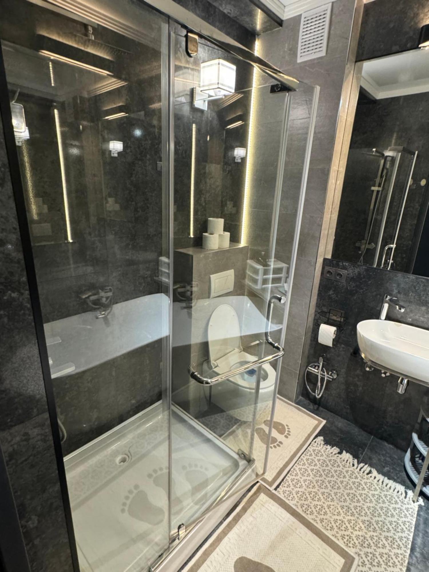 Rentnow Modern Lux Apartment In Centre Chişinău Eksteriør billede