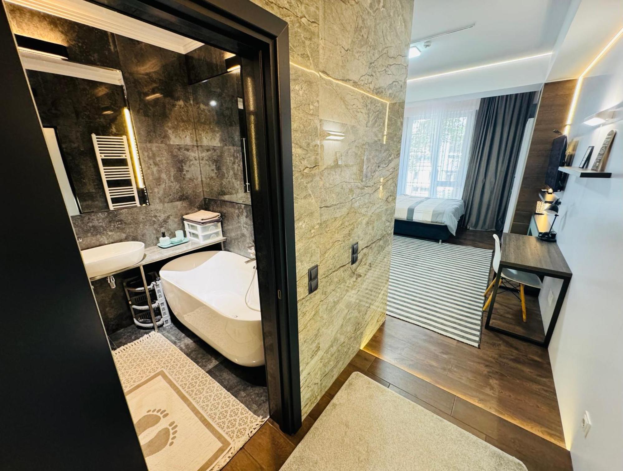 Rentnow Modern Lux Apartment In Centre Chişinău Eksteriør billede